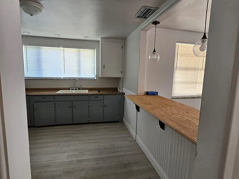 432 W Wisconsin Ave #A — Photo 6