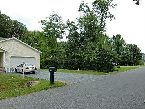 3rd image of 10016 Blue Marlin Dr