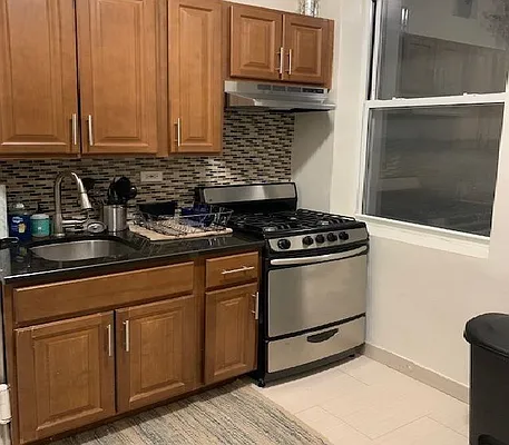 Rented by Dynamik Realty | media 17