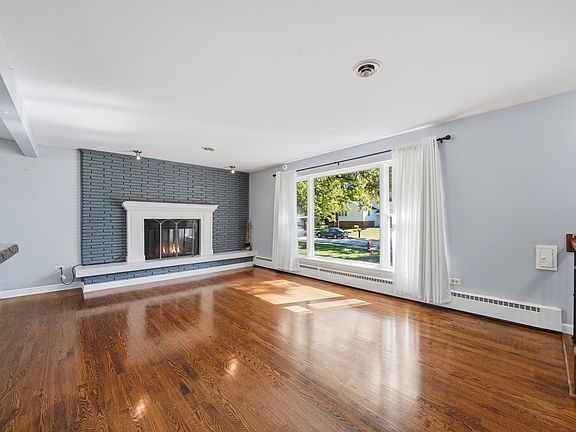 3rd image of 141 E Potter St