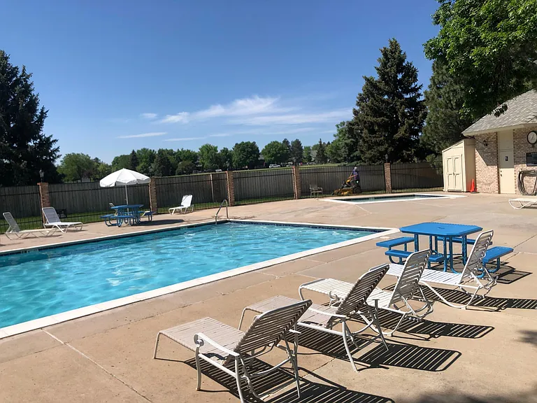 7718 S Cove Cir — Photo 4