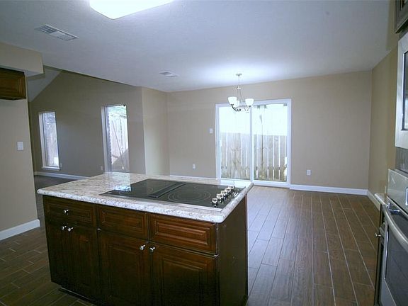 4th image of 4327 Hickory Grove Dr
