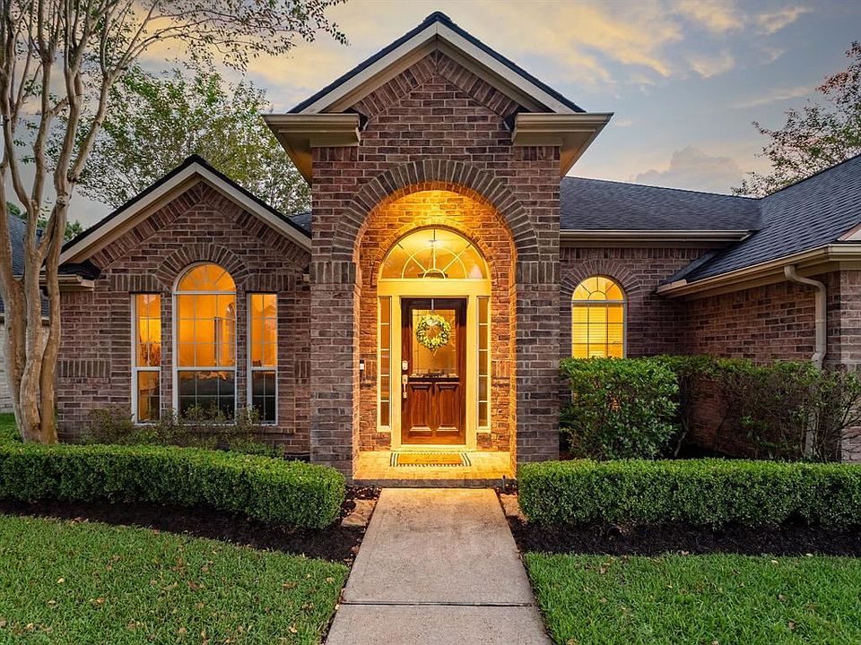 1st image of 15819 Misty Heath Ln