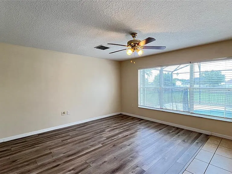 216 Verdi St — Photo 21