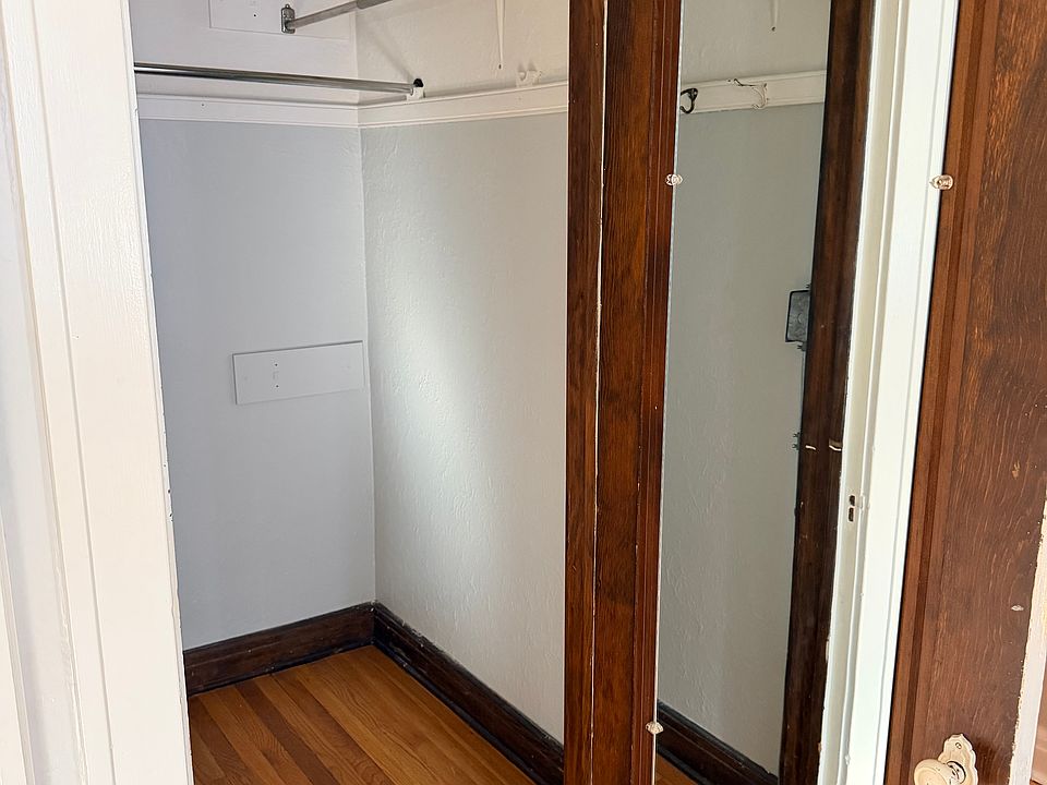 166 W Lincoln St Apt 4, photo 4