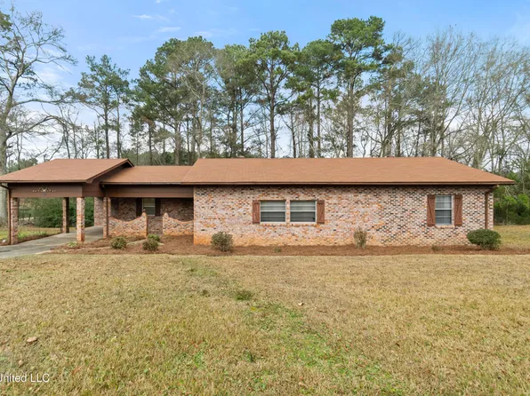 64 Eastview Cir, Laurel, MS 39443
