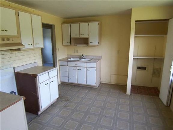 4th image of 211 E Boitnott Dr