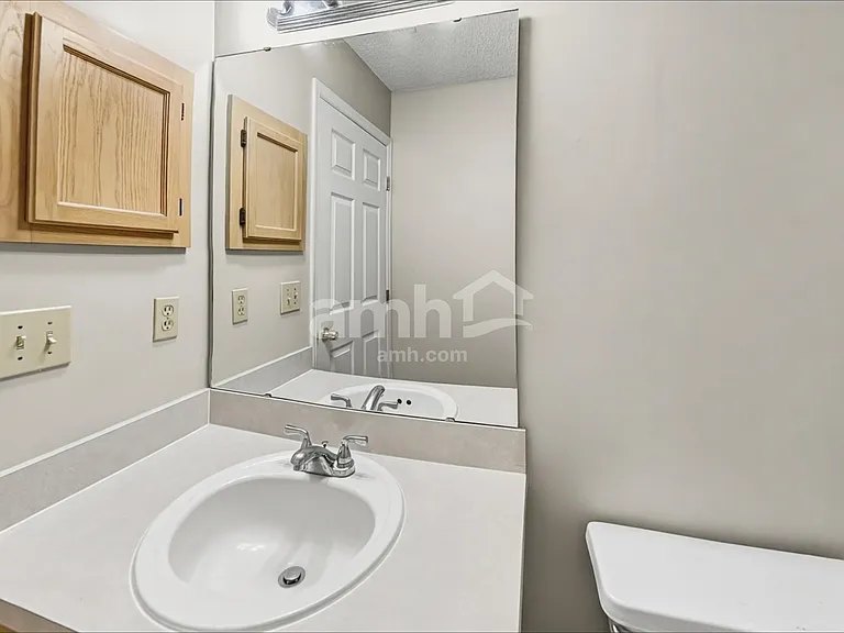 1819 Harbor Island Dr — Photo 14