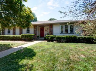 1828 W Katella St, Springfield, MO 65807