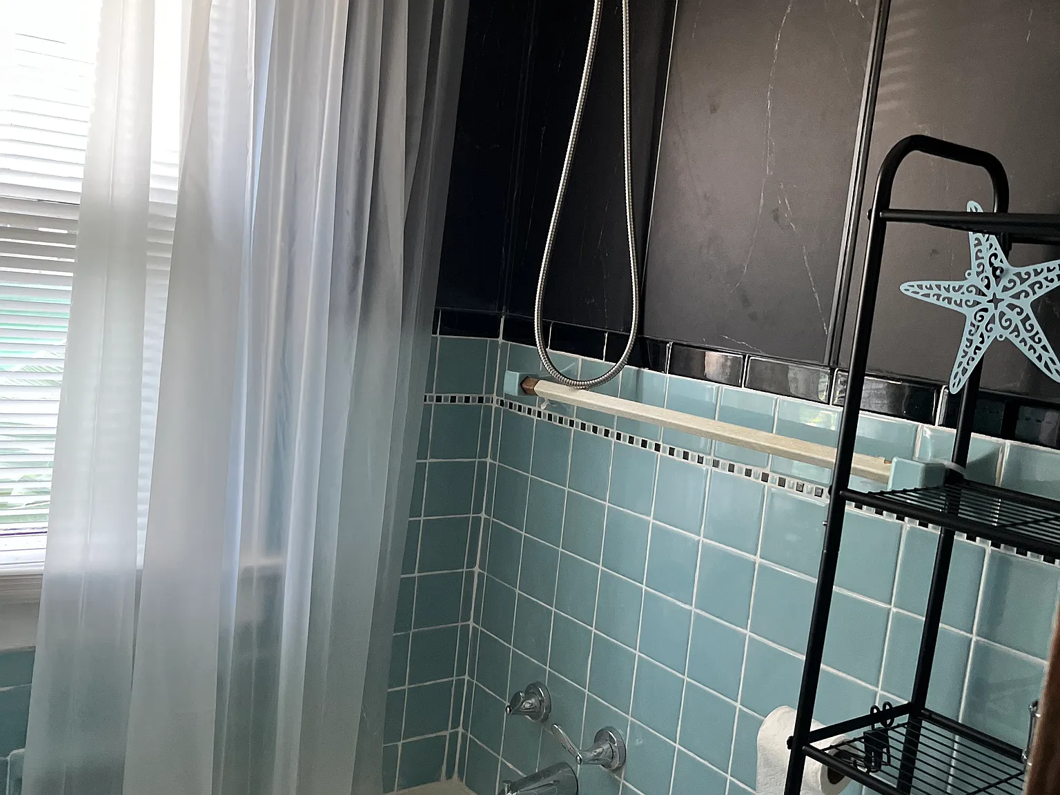 1316 Valley View Ave — Photo 4