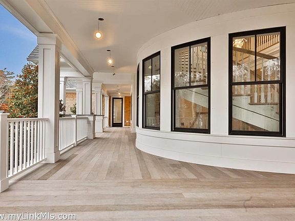 4th image of 14 Trapps Pond Rd