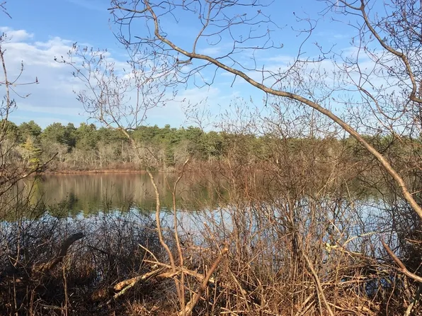 3 Michael Dr, Wareham, MA 02571