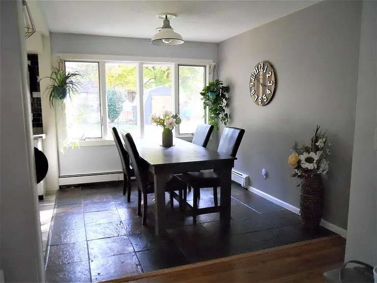 617 Holly Ln — Photo 6