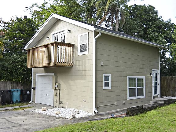 2nd image of 1023 E Amelia St