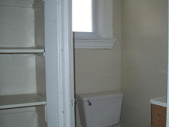 5th image of 3738 Saint Lawrence Ave