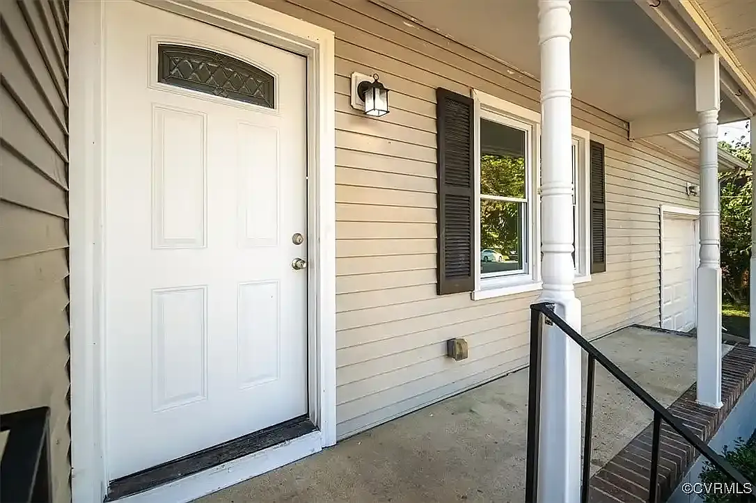 3 bed, 1210 sqft, $2,400 — Photo 4
