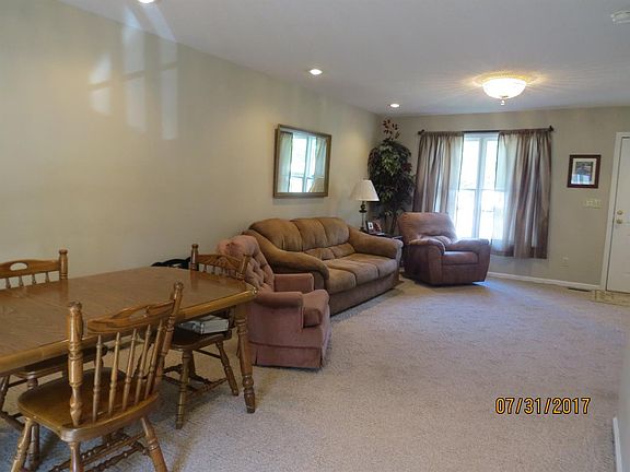 5th image of 154 Keister St