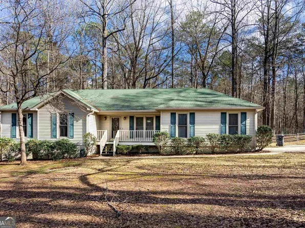 134 Shoal Creek Dr, Lagrange, GA 30241