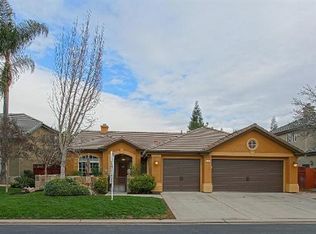 10294 N Sterling Ln, Fresno, CA
