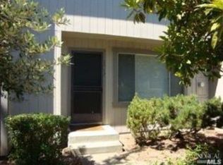 1717 Oldfield Way, Santa Rosa, CA 95401