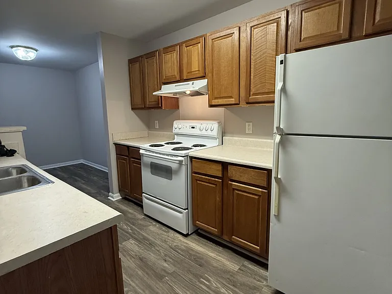 Crossland Place Apartments — Photo 10