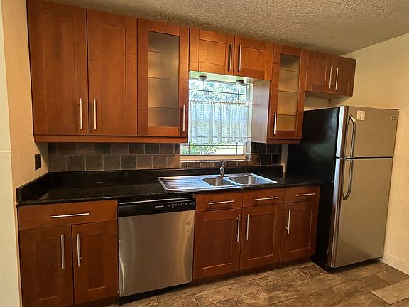 4th image of 2324 Dawley Ave #A