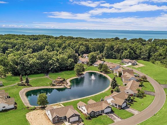 5th image of 3805 E Vineyard Village Dr