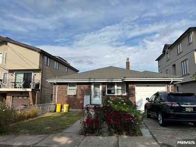 219 12th St, Palisades Park, NJ, 07650