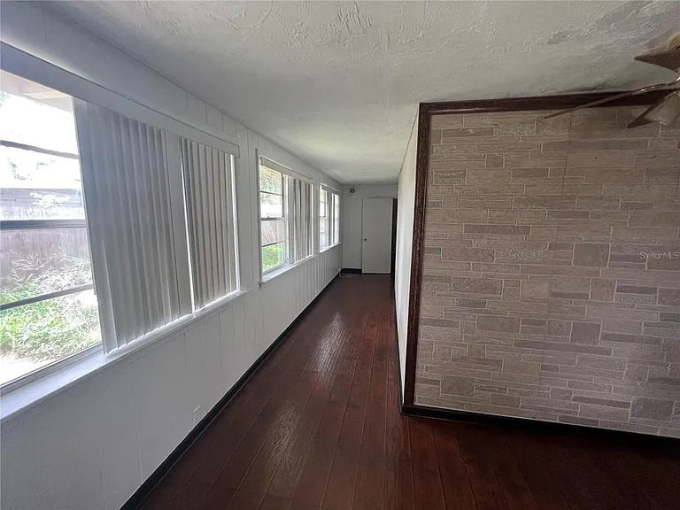 1159 Hampton Rd — Photo 12
