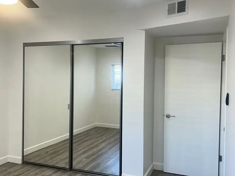 1060 S Sherbourne Dr #201 — Photo 10