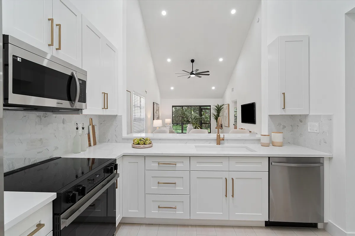 Building Photo - 441 Ashwood Pl