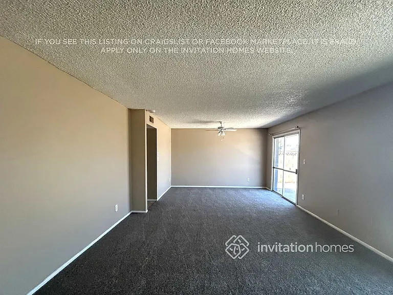 4222 W Denton Ln — Photo 2