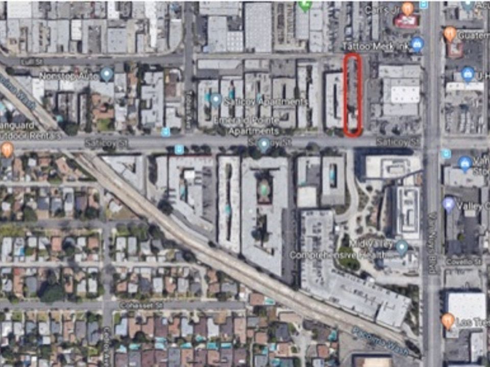 1st image of 14533 Saticoy St