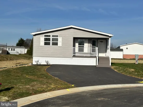 53 Evergreen Aly, Palmyra, PA 17078