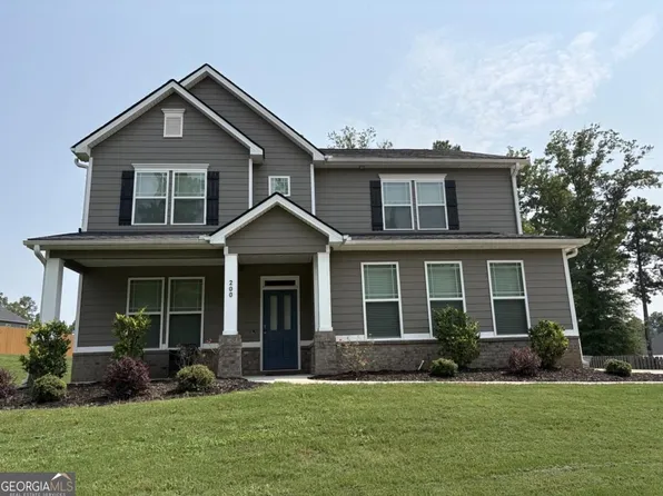 200 Darien Dr, Senoia, GA 30276