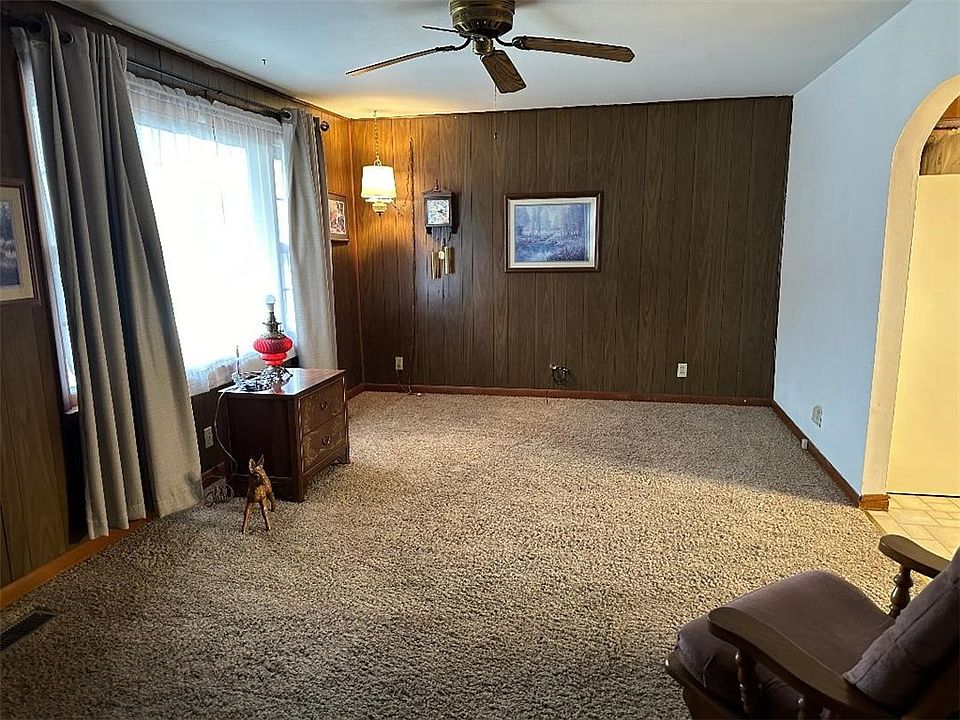 317 S Main St, Findlay, IL 62534 Zillow