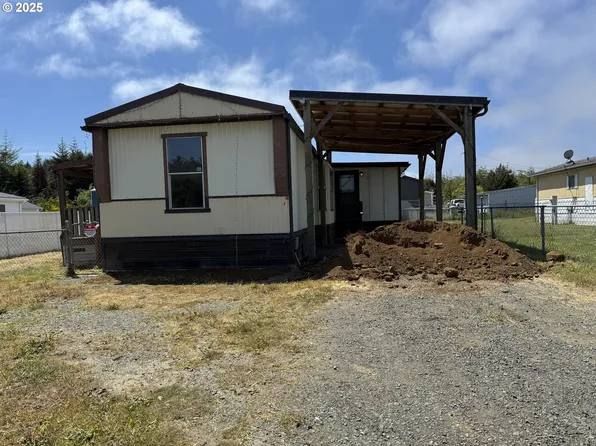 91696 Anchorage Ln, Coos Bay, OR 97420