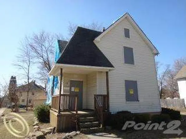 76 Matthews St, Pontiac, MI 48342