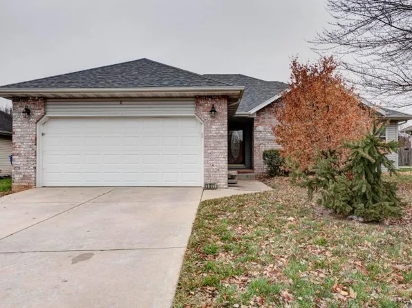 5011 N 9th St, Ozark, MO 65721
