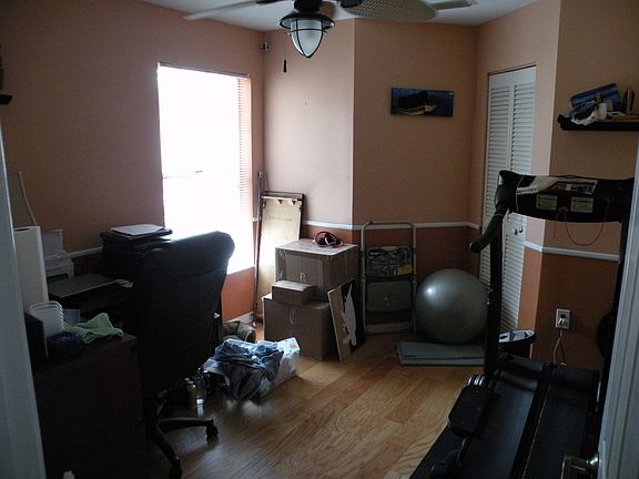 4th image of 1364 NW 129th Way