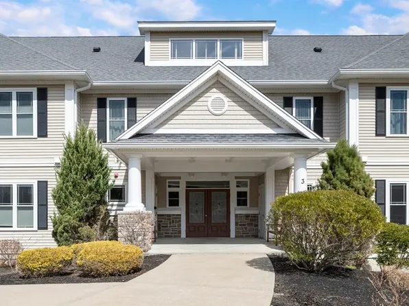 323 Eagles Nest Way #323, Franklin, MA 02038