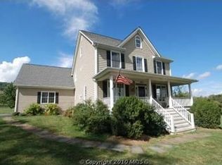 17334 Brookdale Ln, Round Hill, VA 20141