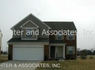 742 Pine Ridge Ln, Madison Heights, MI 48071