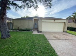 2934 Shadow Trail Dr, Houston, TX 77082