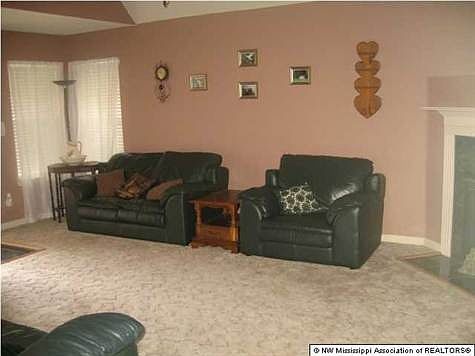 4th image of 5719 Alexandria Ln