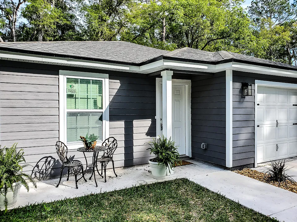 223 Monterey Blvd