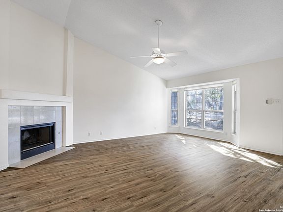 2nd image of 11318 WOODRIDGE PATH