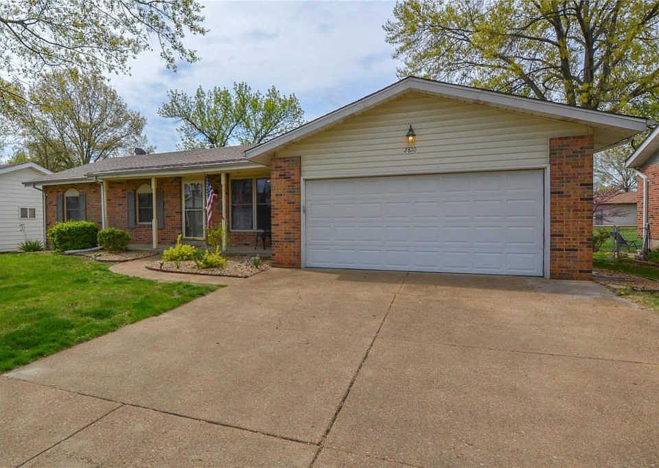 1st image of 2810 Gladwood Dr