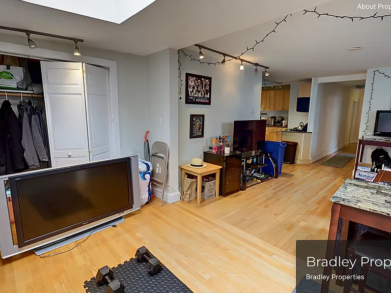 10B Evergreen Ave #3 — Photo 4