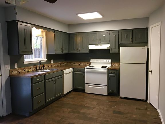 New cabinets, Large pantry